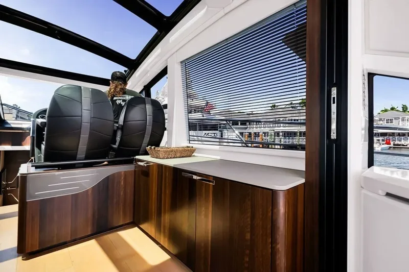 Slide: The Image of Sunseeker Predator 60 EVO 2020 - 7850086
