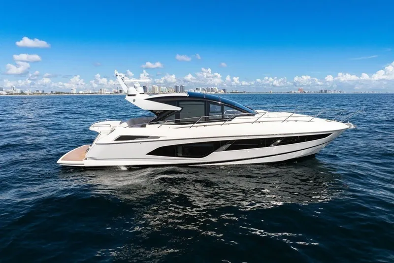 Slide: The Image of Sunseeker Predator 60 EVO 2020 - 8040303