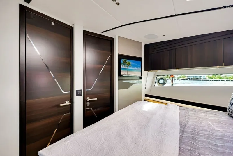 Slide: The Image of Sunseeker Predator 60 EVO 2020 - 7850130