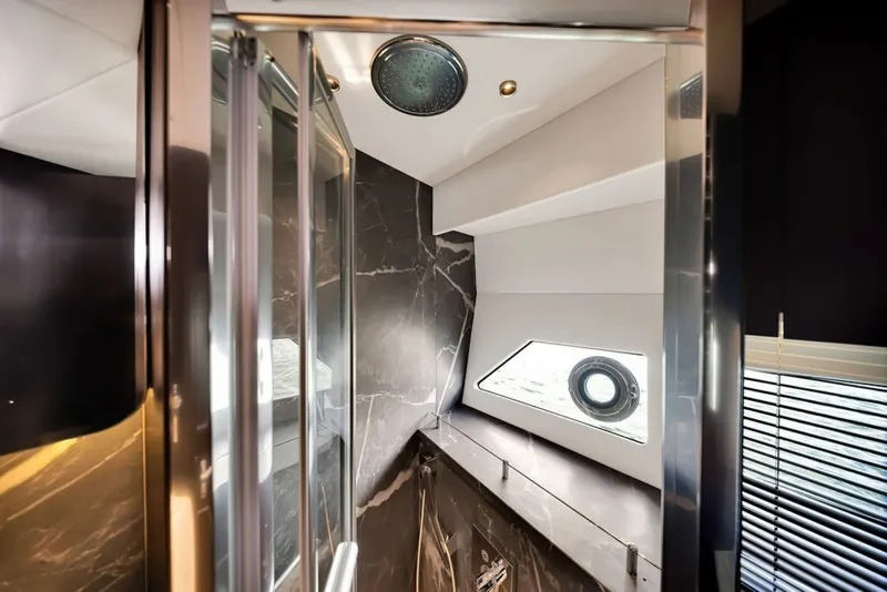 Slide: The Image of Sunseeker Predator 60 EVO 2020 - 7850142