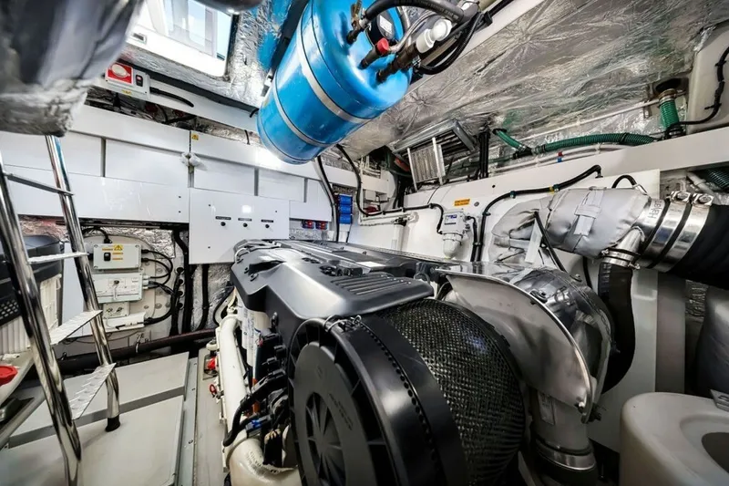 Slide: The Image of Sunseeker Predator 60 EVO 2020 - 7850183