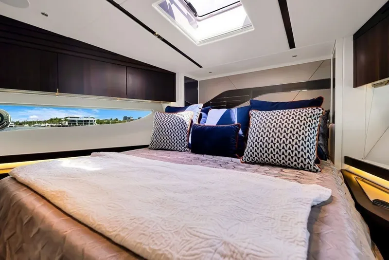 Slide: The Image of Sunseeker Predator 60 EVO 2020 - 7850127