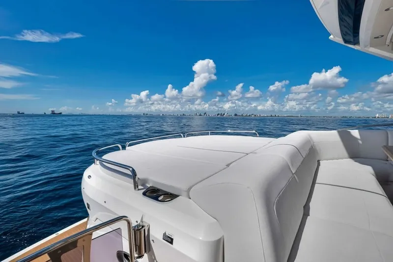 Slide: The Image of Sunseeker Predator 60 EVO 2020 - 8040327