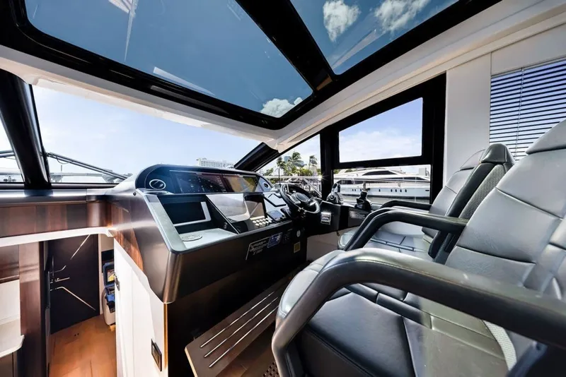 Slide: The Image of Sunseeker Predator 60 EVO 2020 - 7850081
