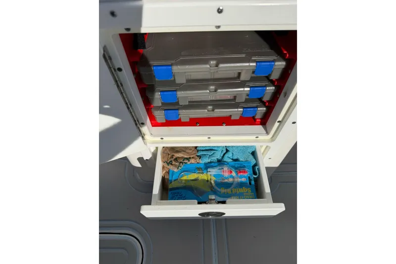 Slide: The Image of TideLine Boats 235 Hybrid 2020 - 6945262