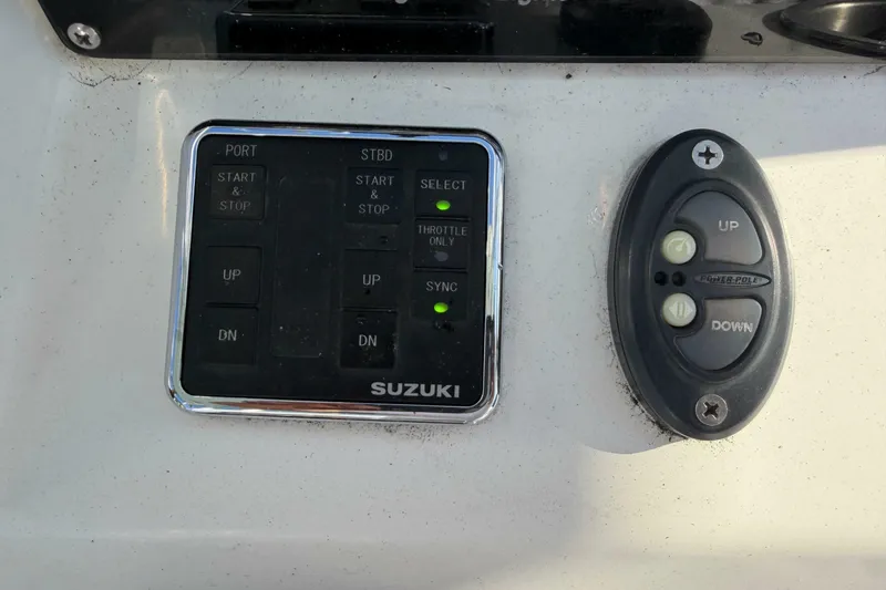 Slide: The Image of TideLine Boats 235 Hybrid 2020 - 7232500