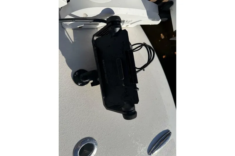 Slide: The Image of TideLine Boats 235 Hybrid 2020 - 7232363