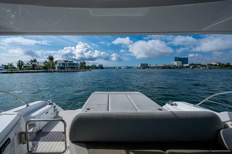 Slide: The Image of Azimut Atlantis 51 2019 - 6895010