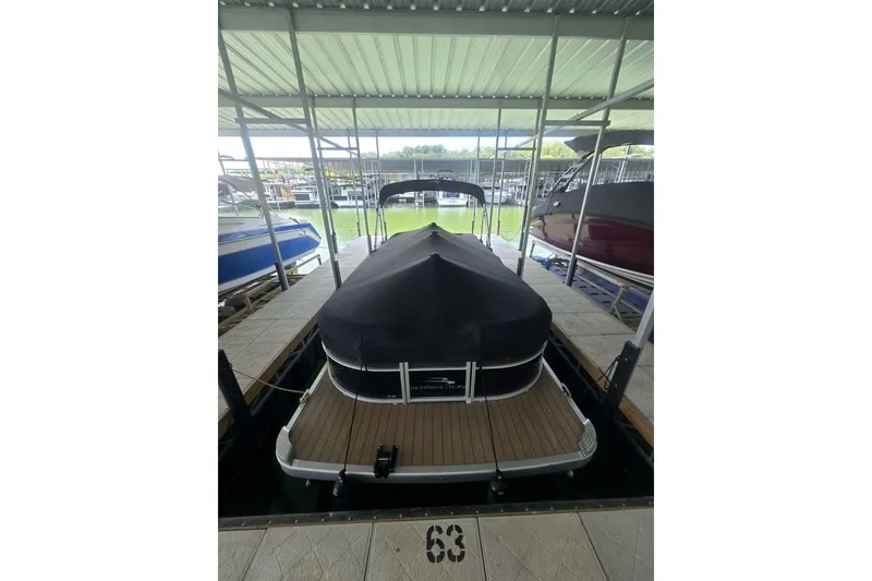 Slide: The Image of Bennington SX 22 SLX 2019 - 6945265