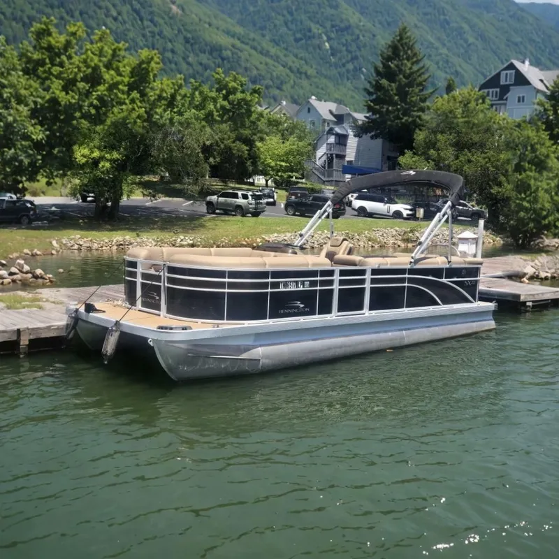 The Image of Bennington SX 22 SLX 2019 - 7232297