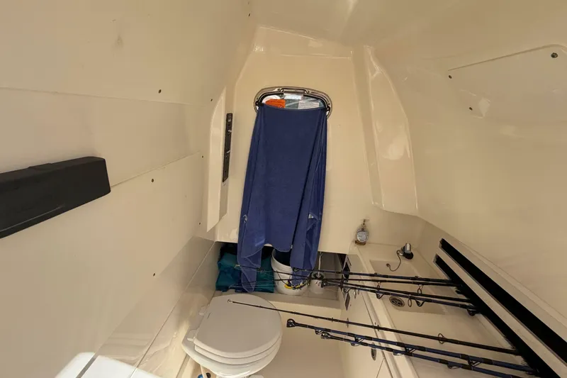 Slide: The Image of Boston Whaler 330 Outrage 2019 - 6945454