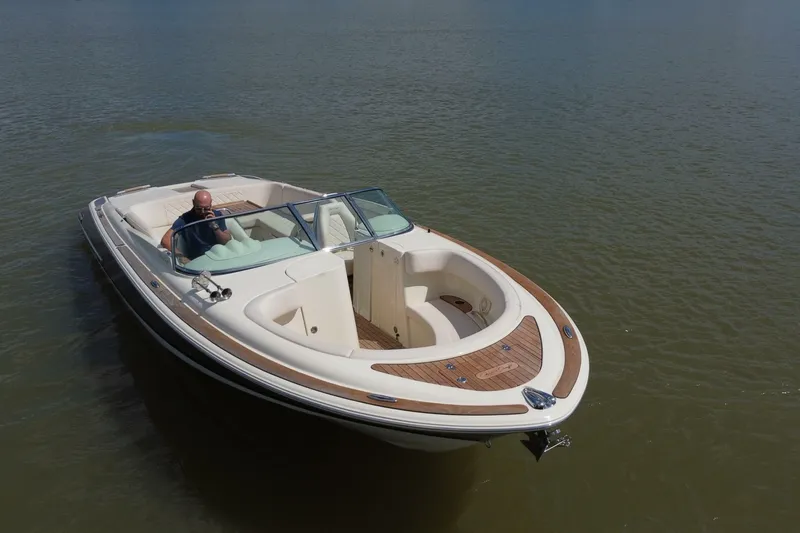 Slide: The Image of Chris-Craft Launch 30 2019 - 7232402