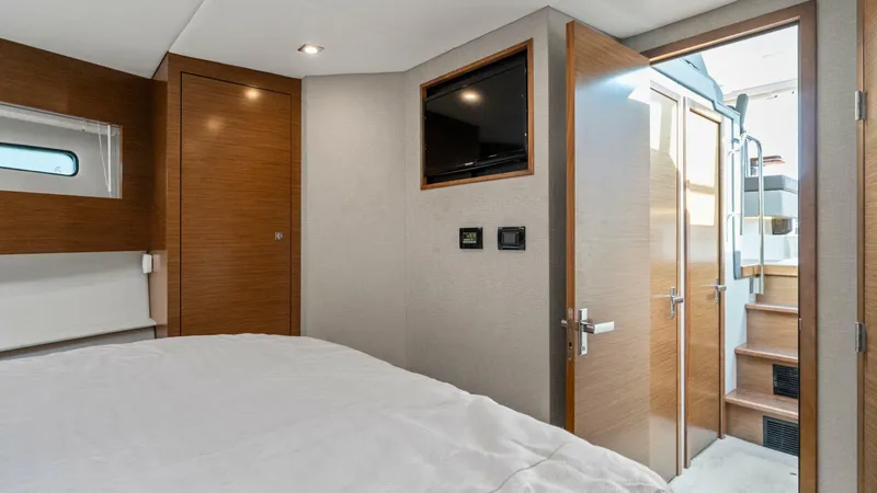 Slide: The Image of Cruisers 42 Cantius 2019 - 7410024