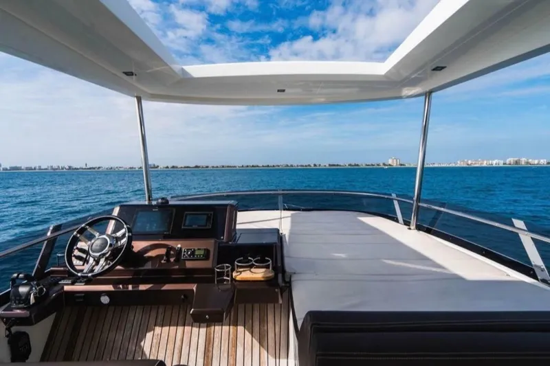 Slide: The Image of Galeon 550 Fly 2019 - 7232487