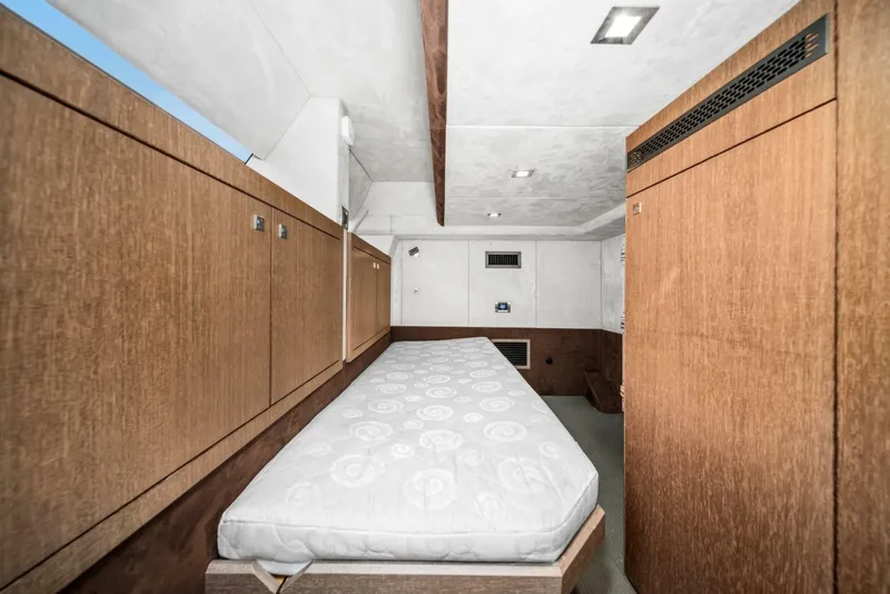 Slide: The Image of Galeon 560 Sky 2019 - 6945586