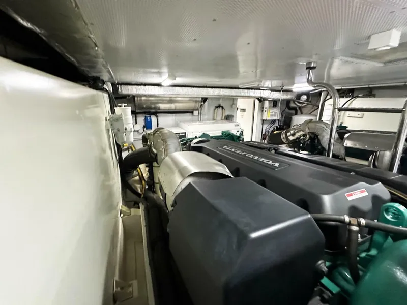 Slide: The Image of Galeon 560 Sky 2019 - 6945603