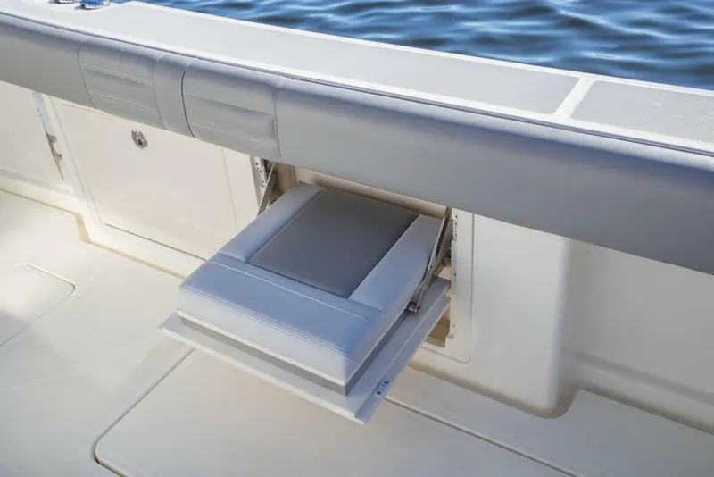 Slide: The Image of Mako 414 Center Console 2019 - 6945587