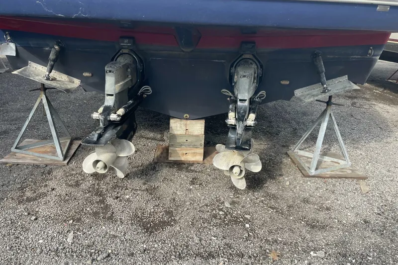 Slide: The Image of Rinker EX 370 2019 - 7541127