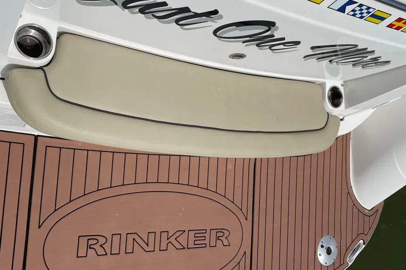Slide: The Image of Rinker EX 370 2019 - 7247465