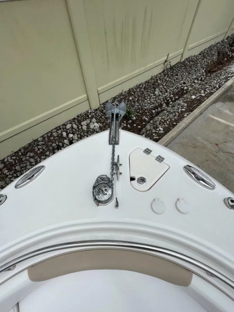 Slide: The Image of Robalo R242 Center Console 2019 - 7232818