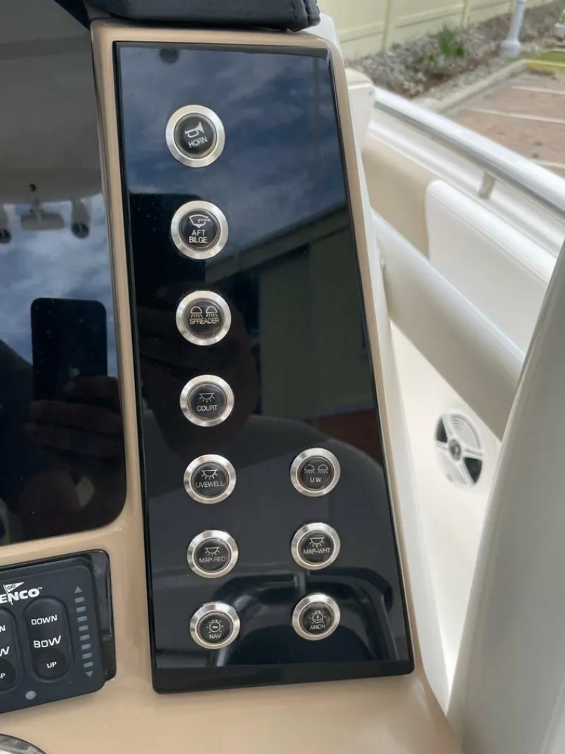 Slide: The Image of Robalo R242 Center Console 2019 - 7232833