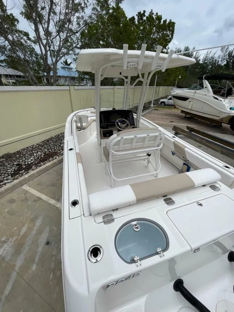 Slide: The Image of Robalo R242 Center Console 2019 - 7232802