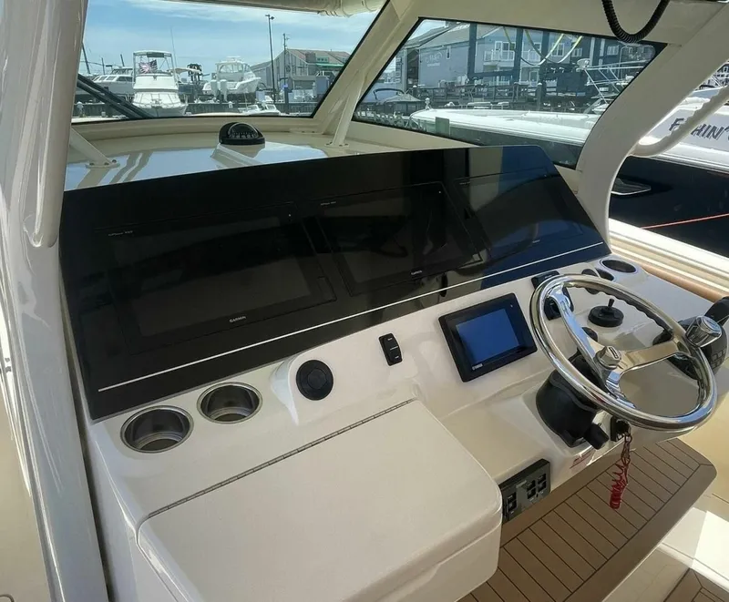 Slide: The Image of Scout 380 LXF 2019 - 6945778