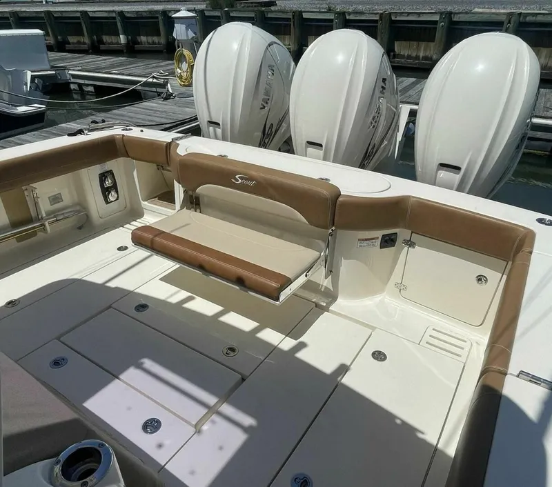 Slide: The Image of Scout 380 LXF 2019 - 6945749