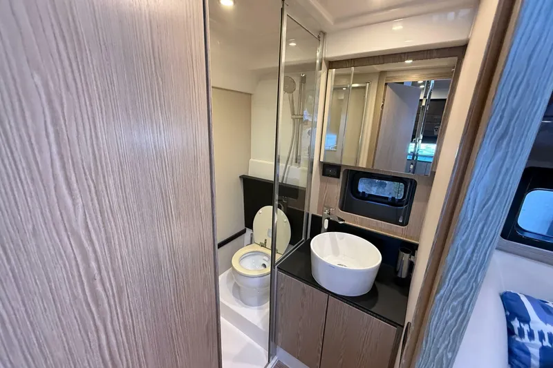 Slide: The Image of Azimut Atlantis 43 2018 - 6945949