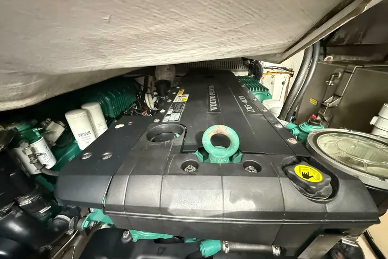 Slide: The Image of Azimut Atlantis 43 2018 - 6945996