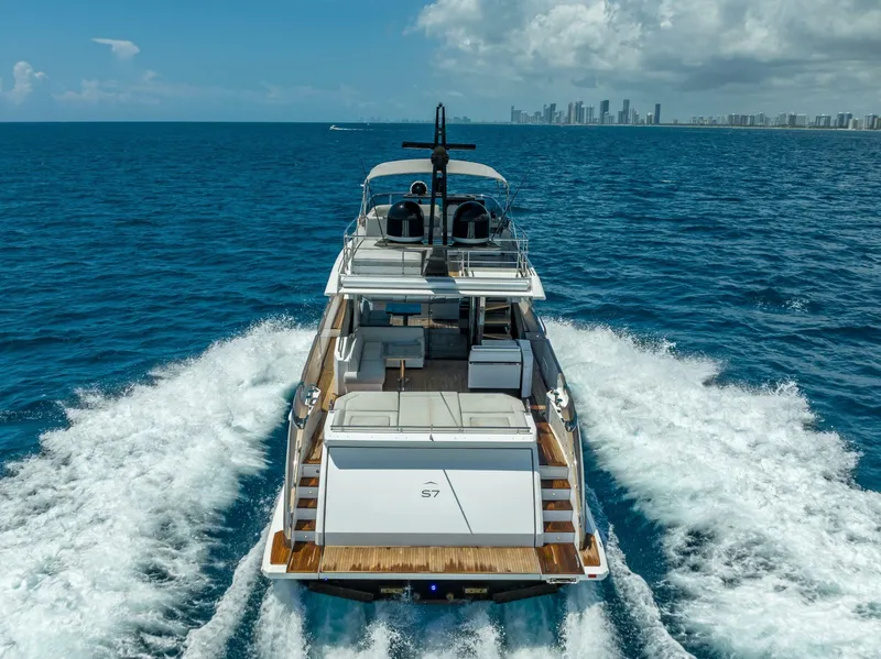 Slide: The Image of Azimut S7 2018 - 7232922