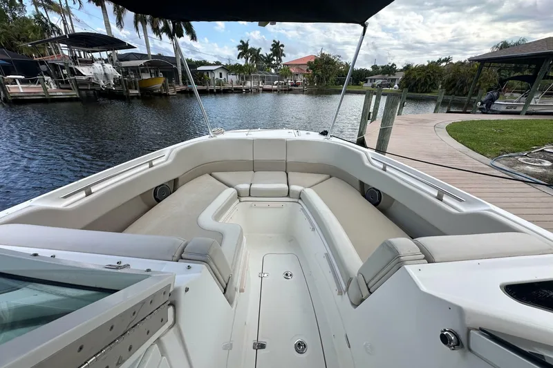 Slide: The Image of Boston Whaler 320 Vantage 2018 - 6945981