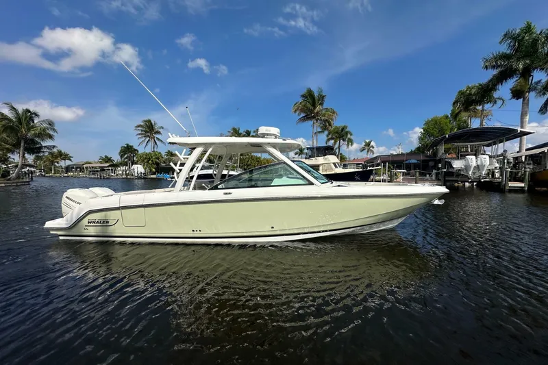 The Image of Boston Whaler 320 Vantage 2018 - 7232914