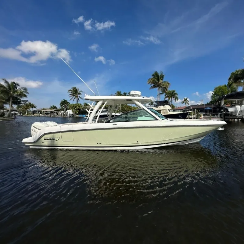 The Image of Boston Whaler 320 Vantage 2018 - 7389217