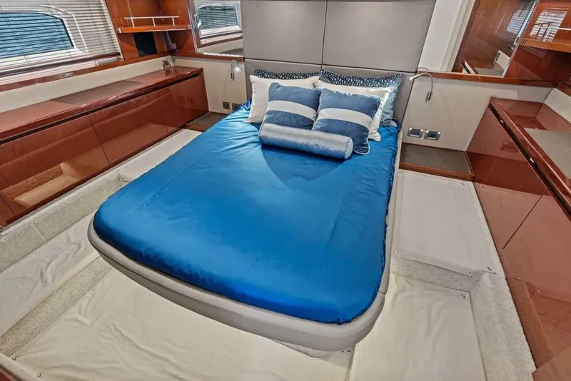 Slide: The Image of Sea Ray Fly 460 2018 - 7233301