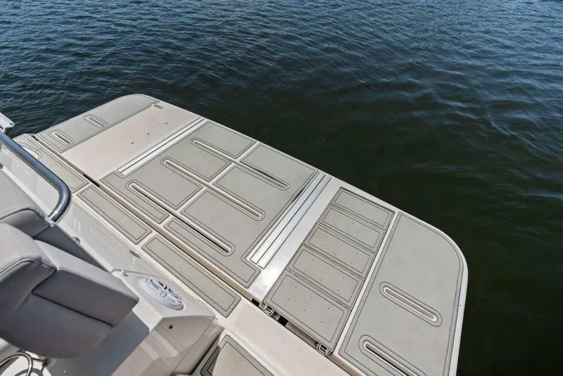 Slide: The Image of Sea Ray Fly 460 2018 - 7233209
