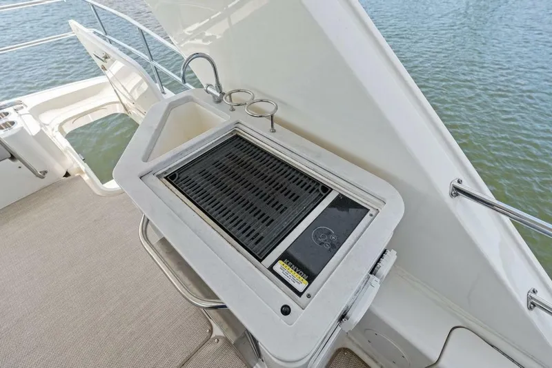 Slide: The Image of Sea Ray Fly 460 2018 - 7233260