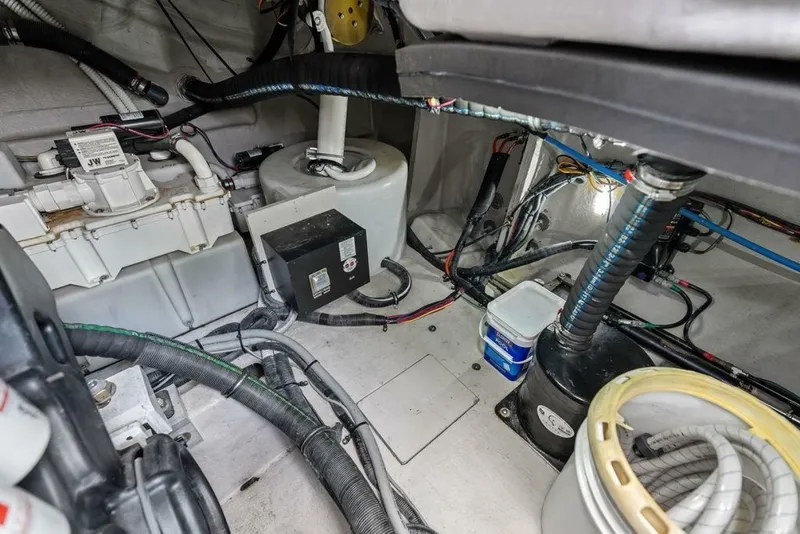 Slide: The Image of Sea Ray Fly 460 2018 - 7233337