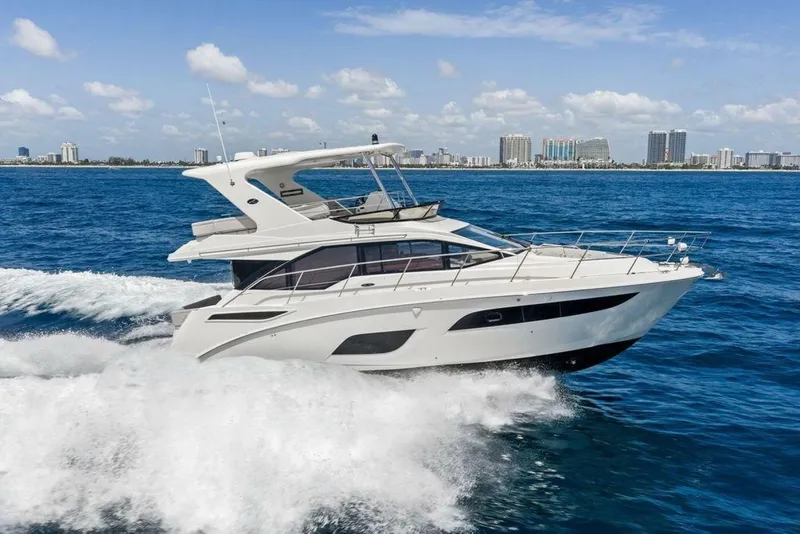 Slide: The Image of Sea Ray Fly 460 2018 - 7233175