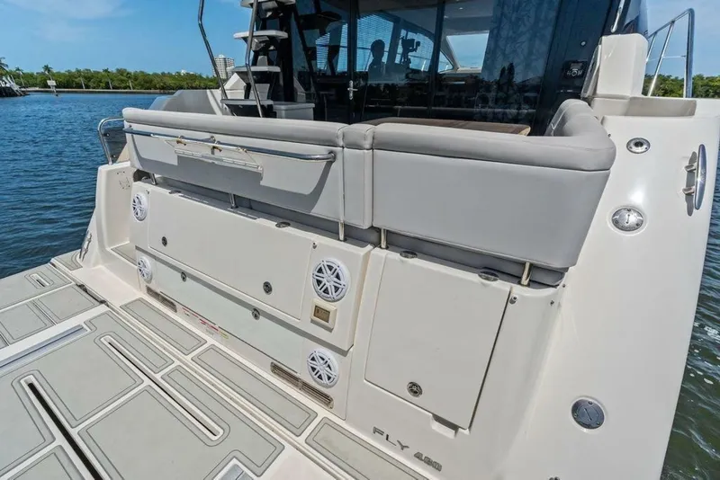 Slide: The Image of Sea Ray Fly 460 2018 - 7233215
