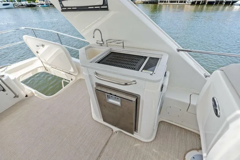 Slide: The Image of Sea Ray Fly 460 2018 - 7233258