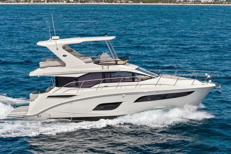 Slide: The Image of Sea Ray Fly 460 2018 - 7233165