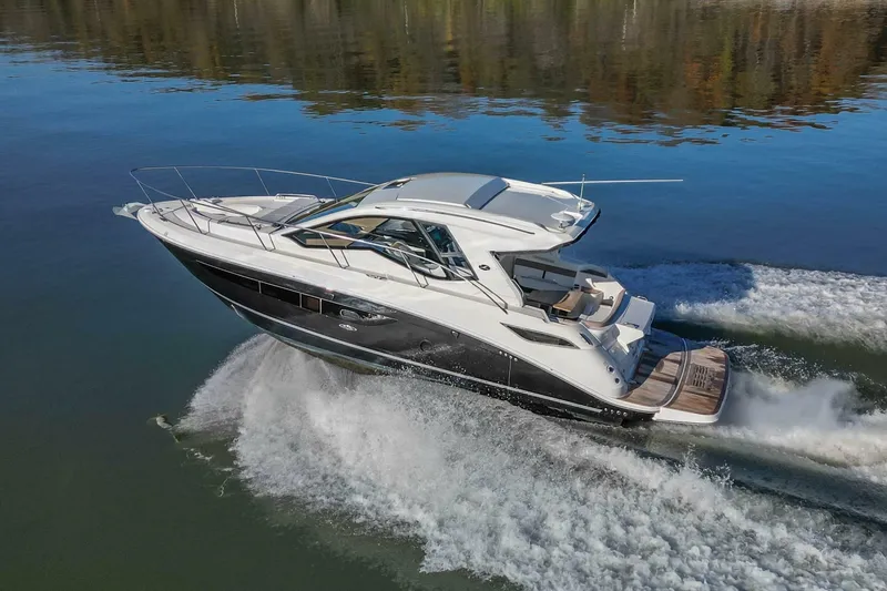 Slide: The Image of Sea Ray Sundancer 350 Coupe 2018 - 7389336