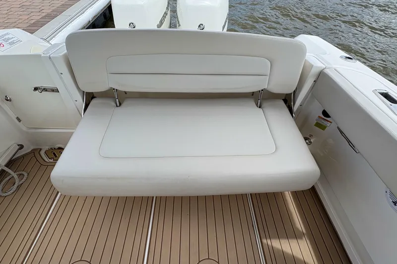 Slide: The Image of Boston Whaler 270 Vantage 2017 - 6987059