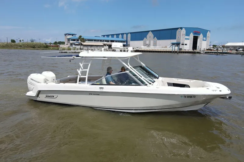 Slide: The Image of Boston Whaler 270 Vantage 2017 - 6986975