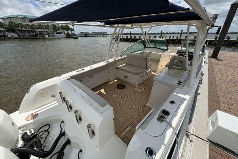 Slide: The Image of Boston Whaler 270 Vantage 2017 - 7233602
