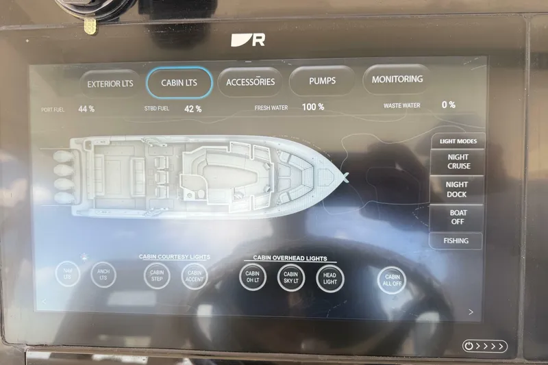 Slide: The Image of Boston Whaler 420 Outrage 2017 - 6946609