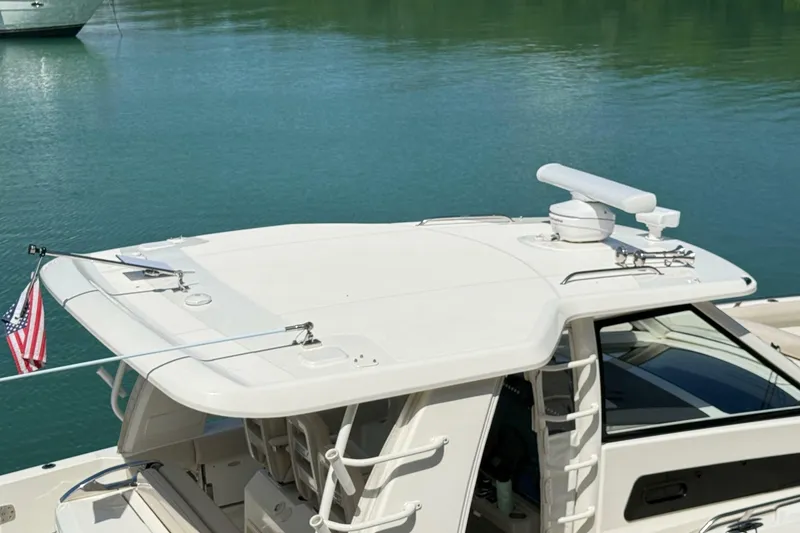 Slide: The Image of Boston Whaler 420 Outrage 2017 - 6946452