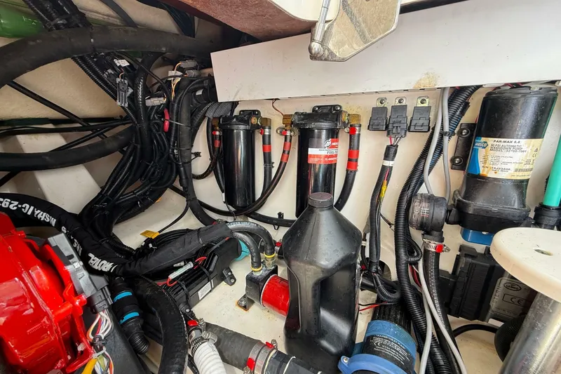 Slide: The Image of Boston Whaler 420 Outrage 2017 - 6946618
