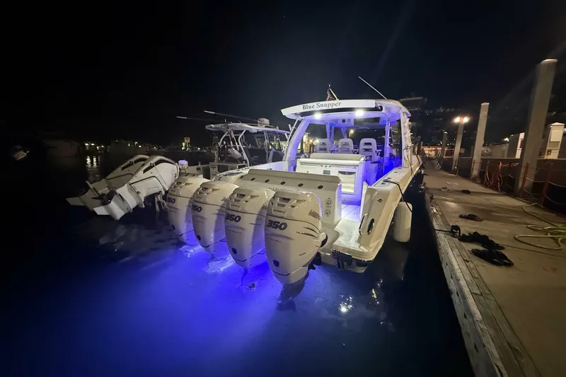 Slide: The Image of Boston Whaler 420 Outrage 2017 - 6896012